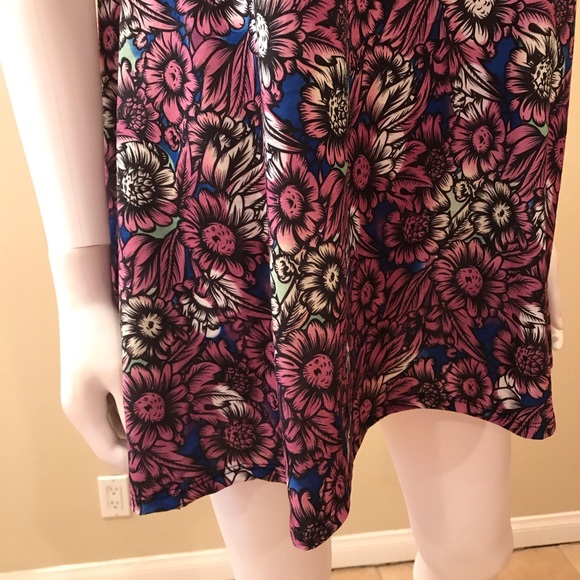 Lularoe Perfect T Tunic Womens Size Small Purple Floral Short Sleeve Relaxed Fit - Picture 7 of 13